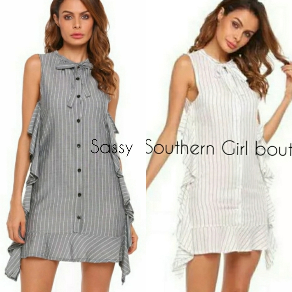 🆕⭐"Blake" White pinstripe bow dress⭐